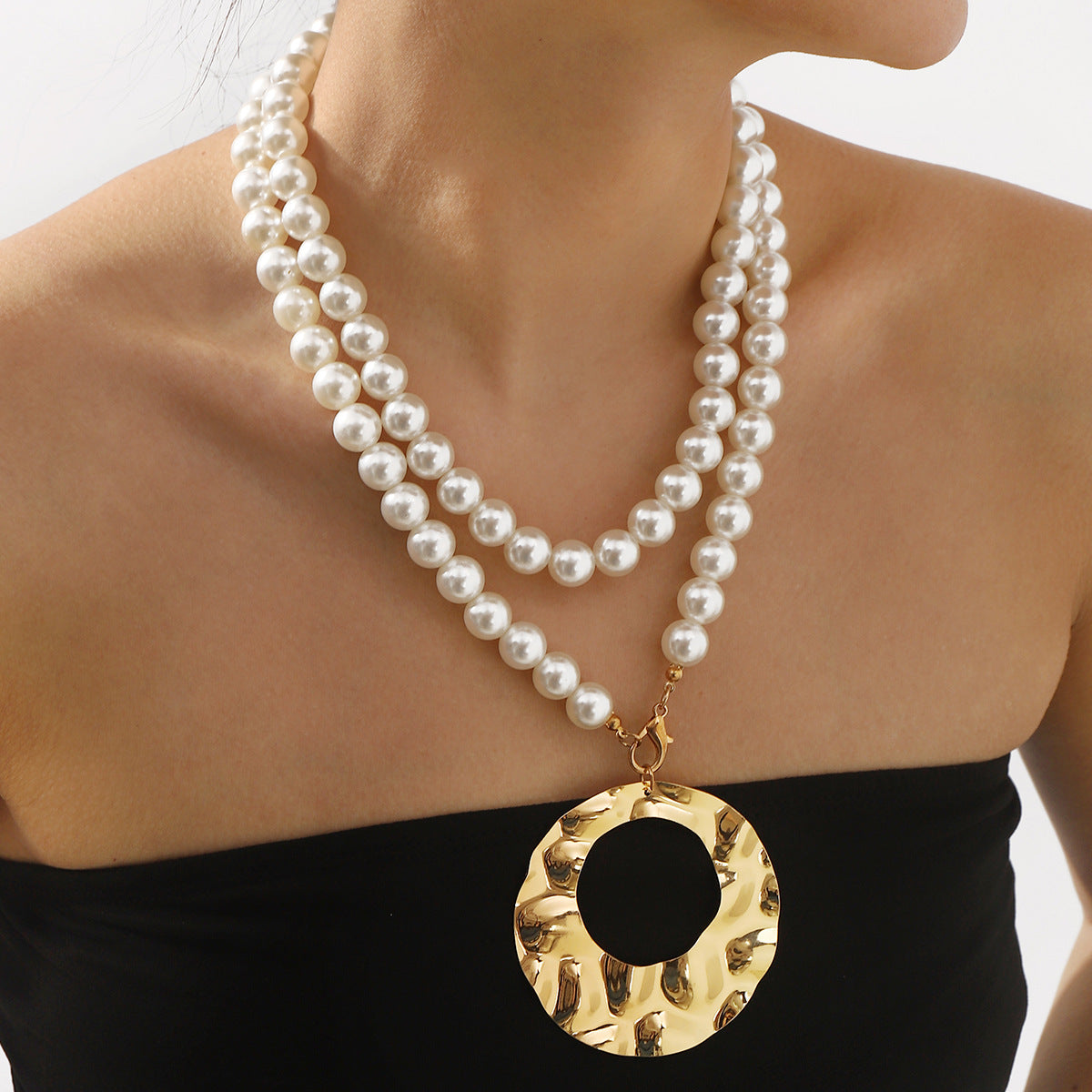 Collana multistrato geometrica minimalista con perle per donne con ciondolo in ferro placcato e catena di perle