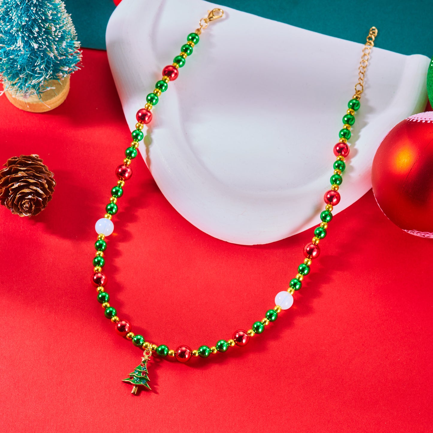 Collana Natalizia Casual da Donna con Ciondoli a Forma di Renna e Pupazzo di Neve Smaltati su Catena di Perline
