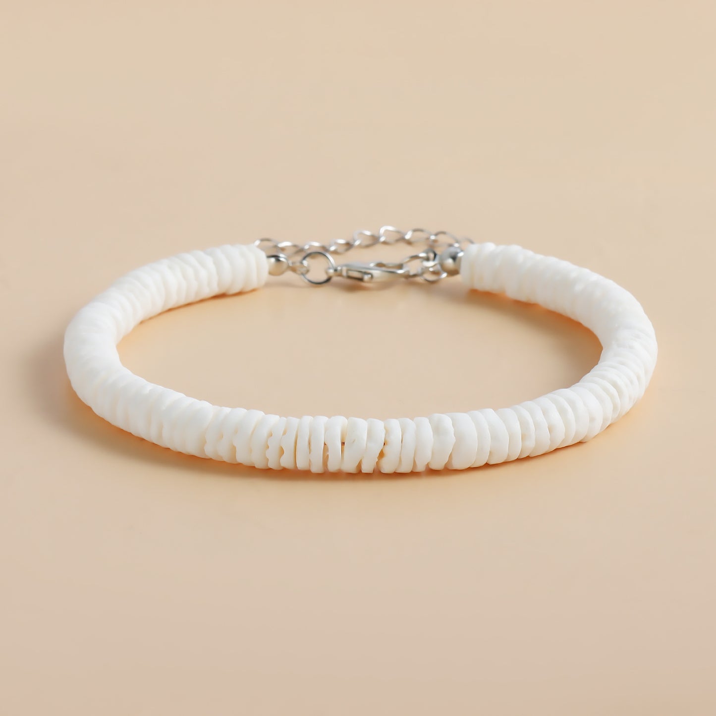 Tobillera Bohemia Irregular de Conchas Puka Naturales para Mujer con Cadena de Aleación y Diseño de Estilo Playero Hecho a Mano