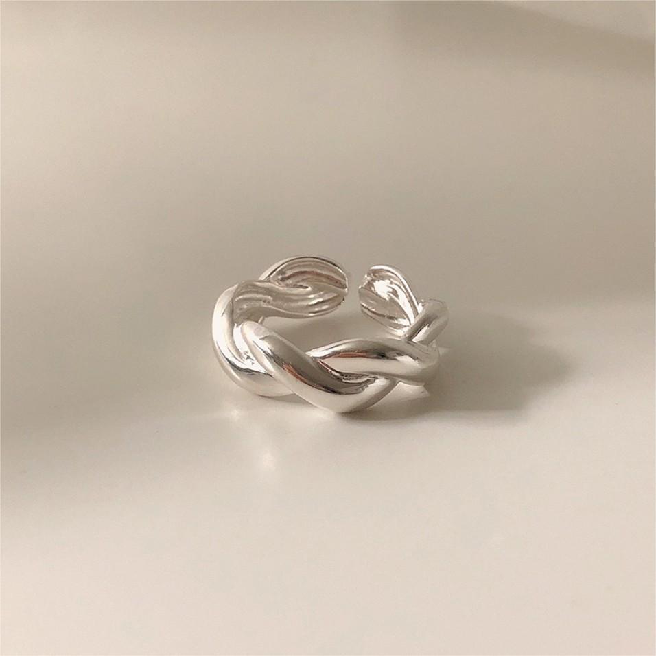 Minimalist Crossband Heart-Shaped 925 Sterling Silver Ring with Beveled Geometric Detail for Women