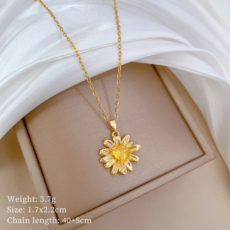 Collana da Donna con Ciondolo Floreale in Oro Champagne, Catena in Acciaio Inossidabile con Design Geometrico e Motivo a Luna