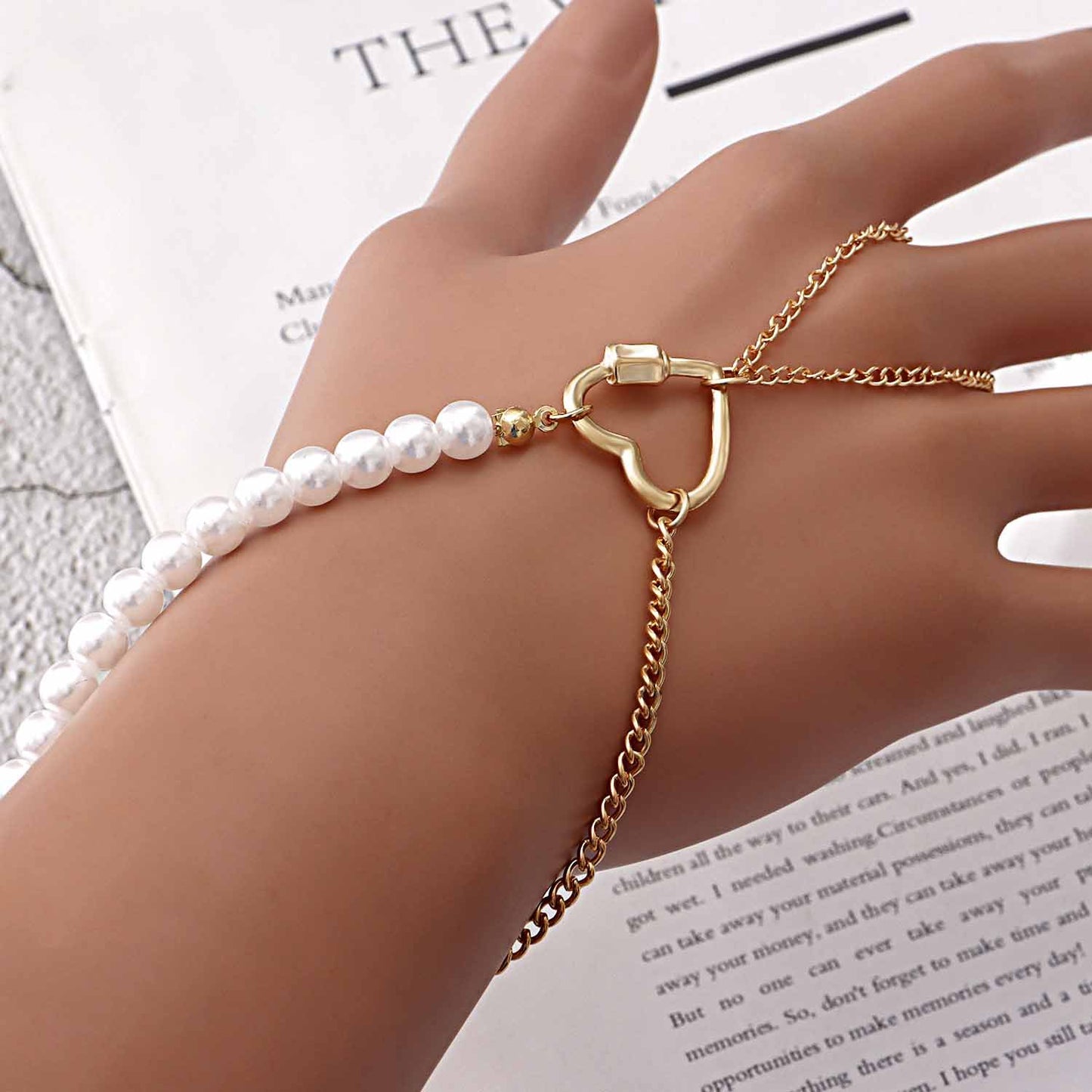 Bracciale Punk in Lega a Cuore con Intarsio di Strass da Donna, Accessorio di Moda Geometrico Elettroplaccato