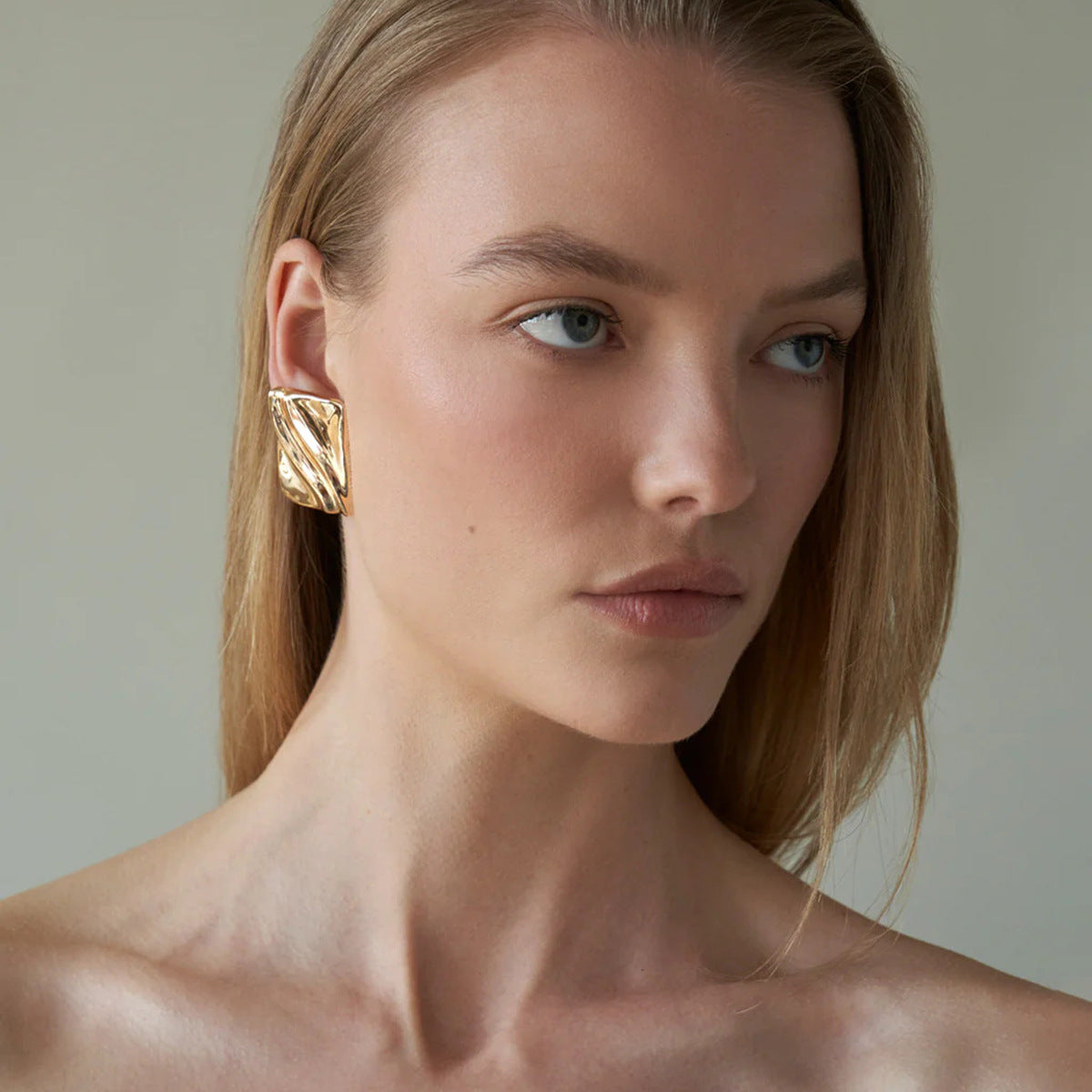 Pendientes Unisex de Acero Inoxidable Chapado en Oro de 18K con Textura de Onda Cuadrada Geométrica Minimalista