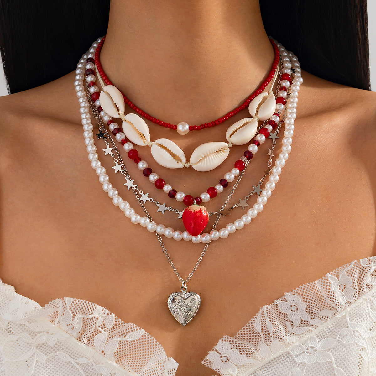 Set di collana da donna con conchiglie e perle a tema boho da spiaggia con ciondolo a cuore