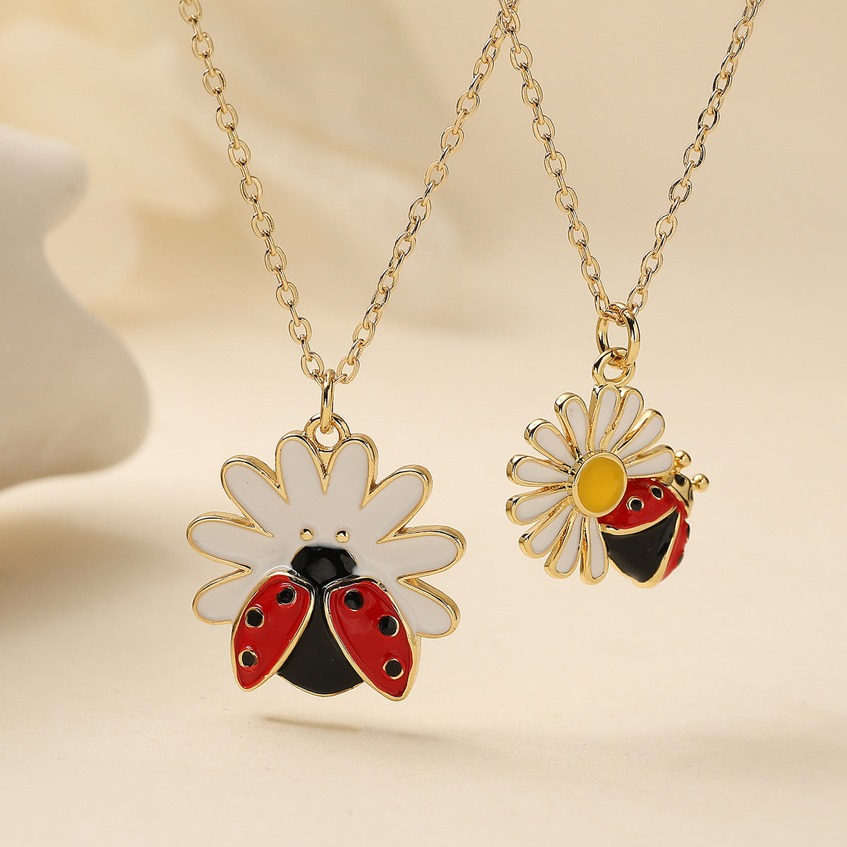 Minimalist 18K Gold Plated Brass Drip Oil Geometric Ladybug Pendant Necklace for Women