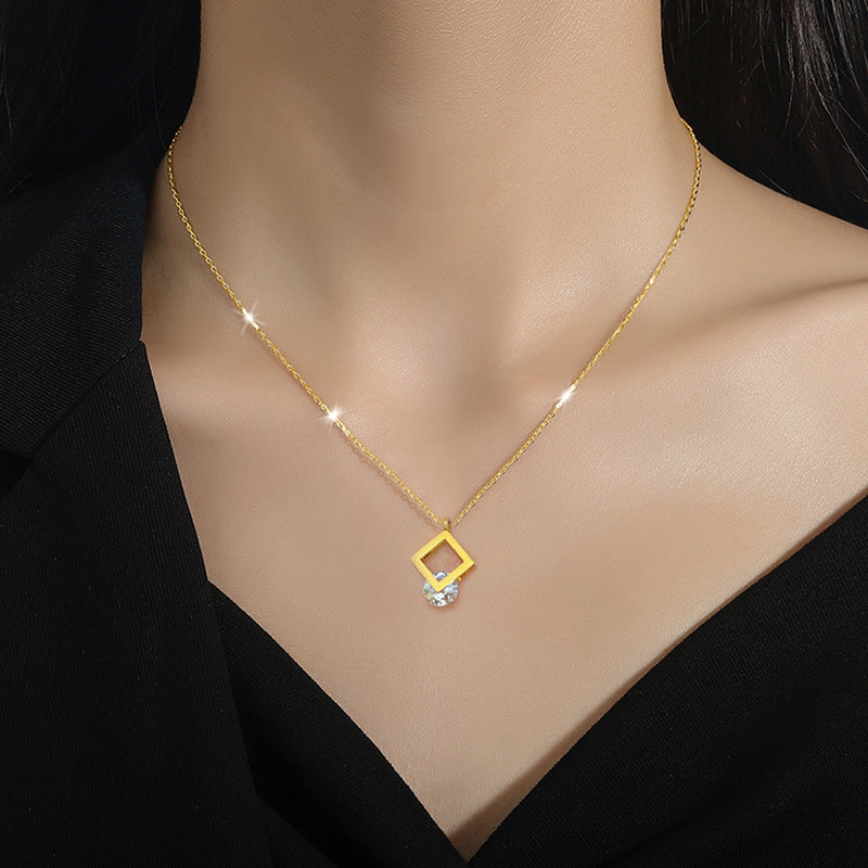 Collar con colgante cuadrado de circonita de acero de titanio minimalista para mujer, cadena de clavícula chapada en oro, accesorio de moda