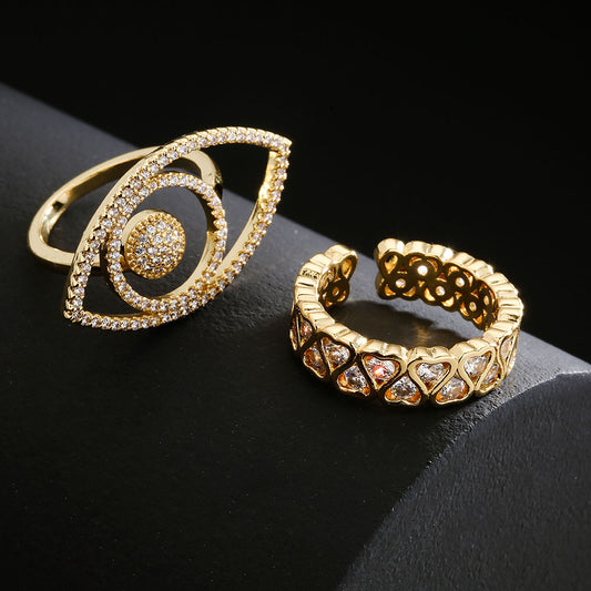 Anillo Minimalista Geométrico Ojo Hueco en Cobre con Baño de Oro de 18K y Circonitas Micro-Engastadas