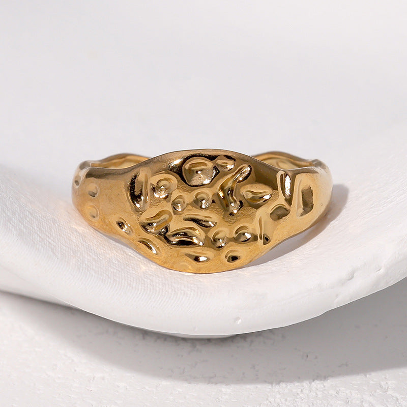 Anello aperto da donna in acciaio inossidabile geometrico minimalista testurizzato con placcatura in oro 18K