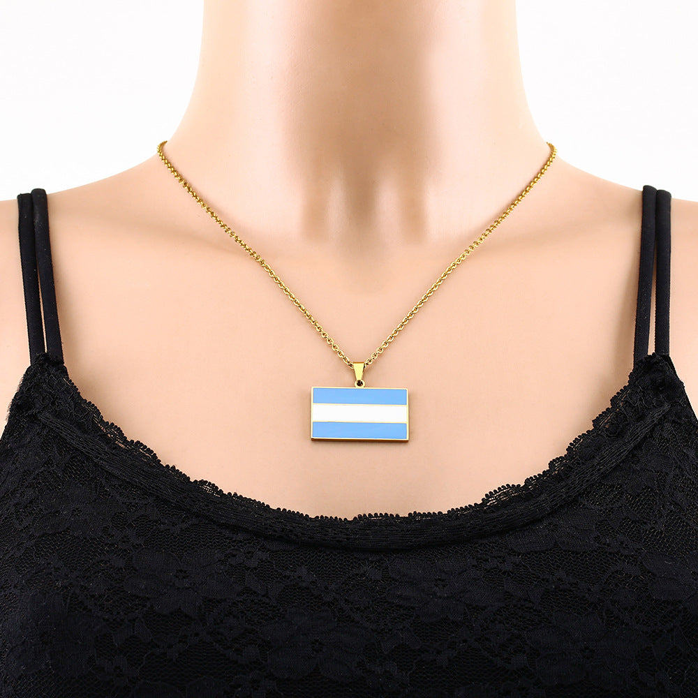Collar con colgante de acero inoxidable geométrico étnico con acabado chapado al vacío para uso unisex