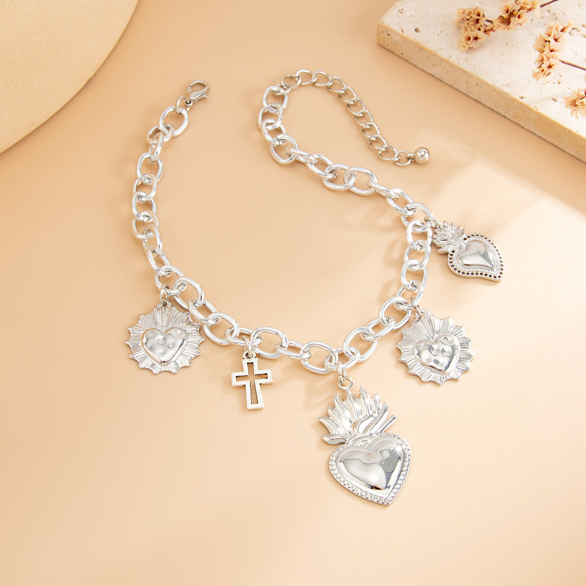 Vintage Heart-Shaped Alloy Anklet with Pearl Accents for Women, Fashionable Pants Hem Decor and Beaded Foot Jewelry