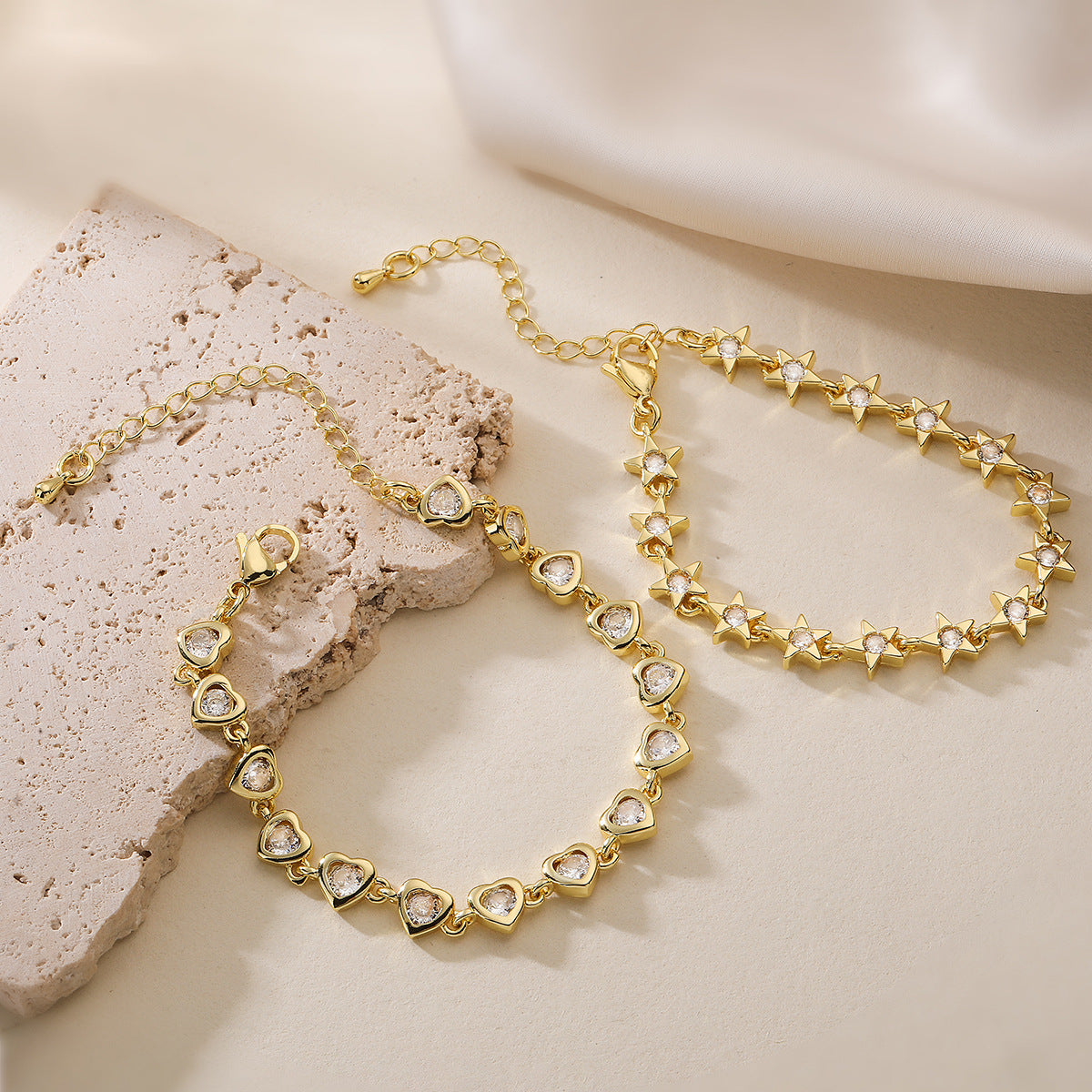 Minimalist Luxury 18K Gold Plated Brass Geometric Heart Star Cubic Zirconia Inlay Bracelet for Women