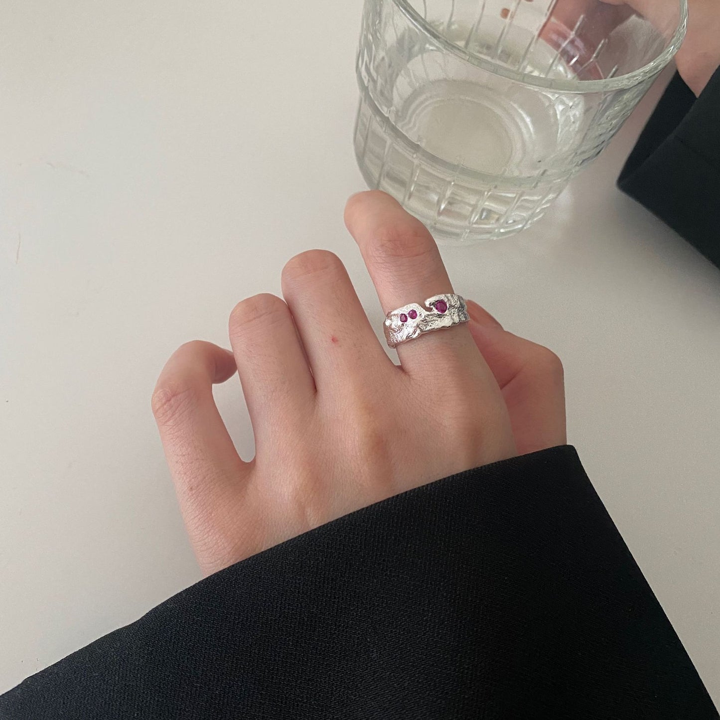Minimalist Fashionable Women's Ring in 925 Sterling Silver with Zircon Inlay and Textured Natural Design
