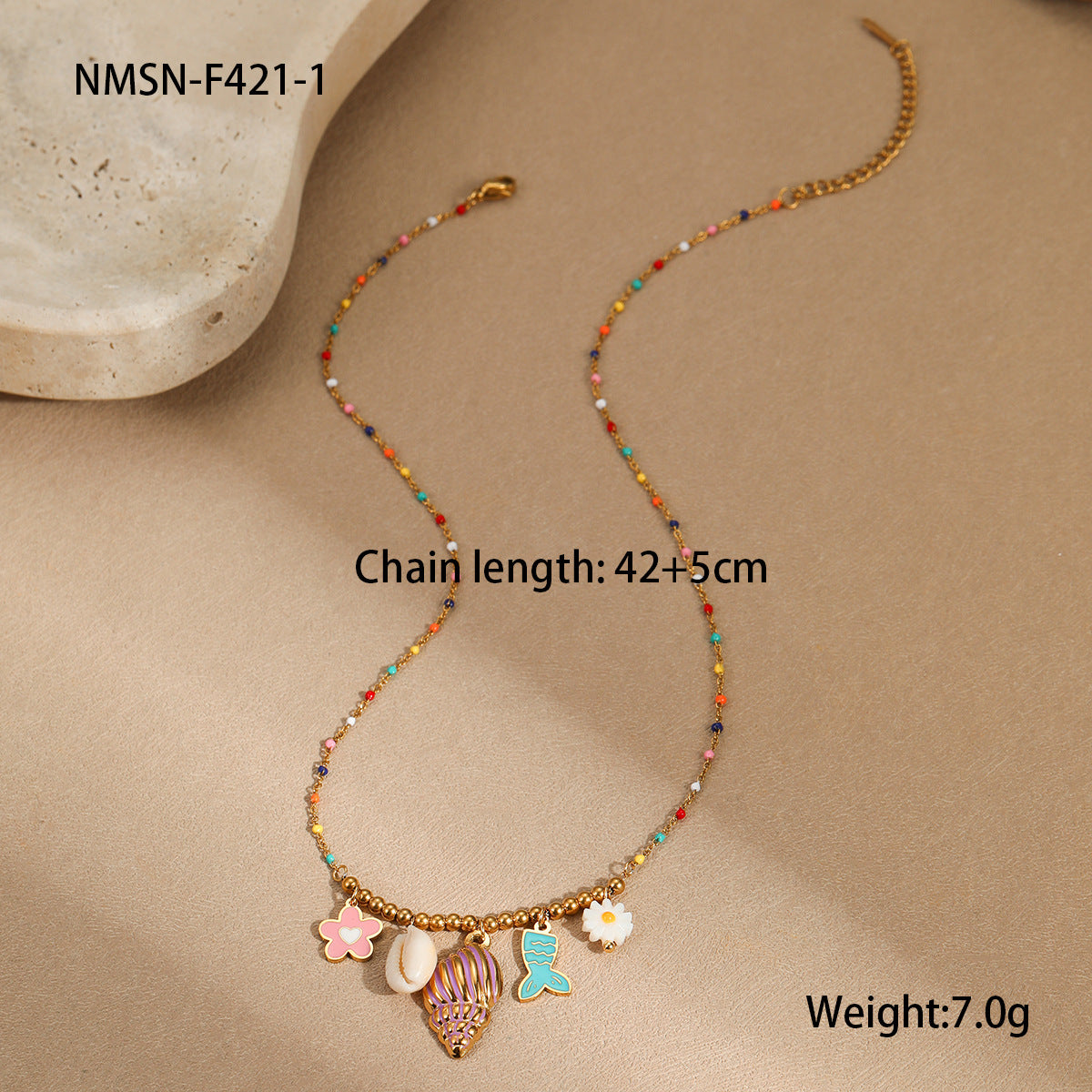 Collana da donna alla moda a tema oceano, con conchiglie e stelle marine, in acciaio al titanio placcato oro 18 carati