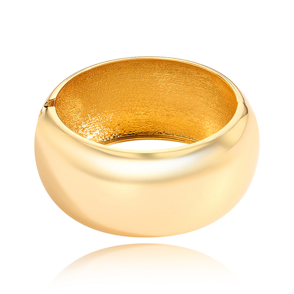 Exaggerated Geometric Teardrop Plated Alloy Bangle