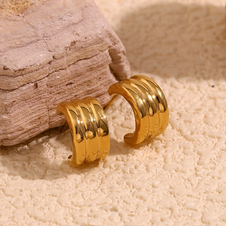 Orecchini a cerchio mini da donna in acciaio inossidabile placcato oro 18K con design geometrico minimalista e alla moda