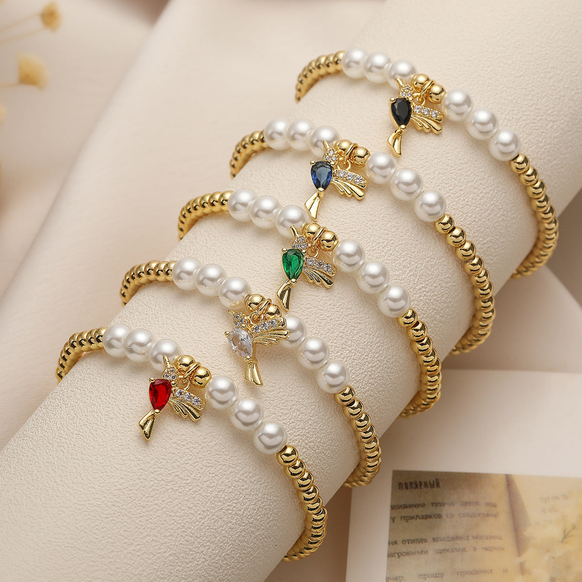 Minimalist Bird-Shaped Geometric Beaded Bracelet for Women with Copper Beads and Elastic Cord