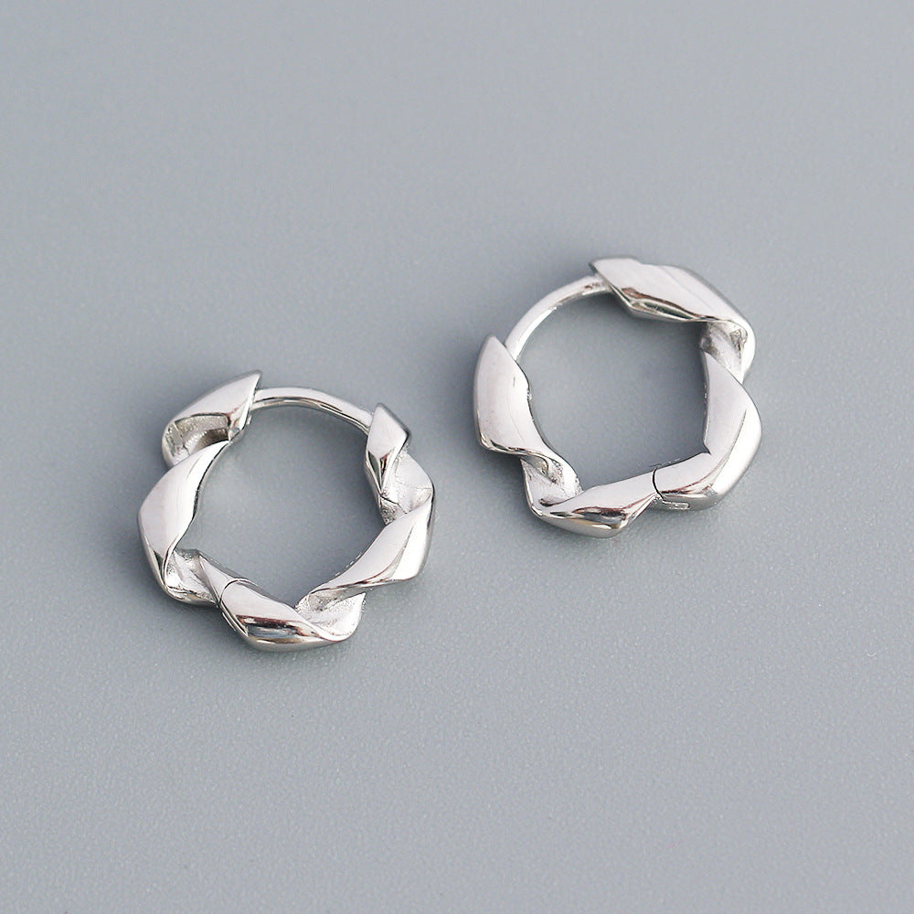 Orecchini a cerchio in argento sterling 925 con filo ritorto geometrico