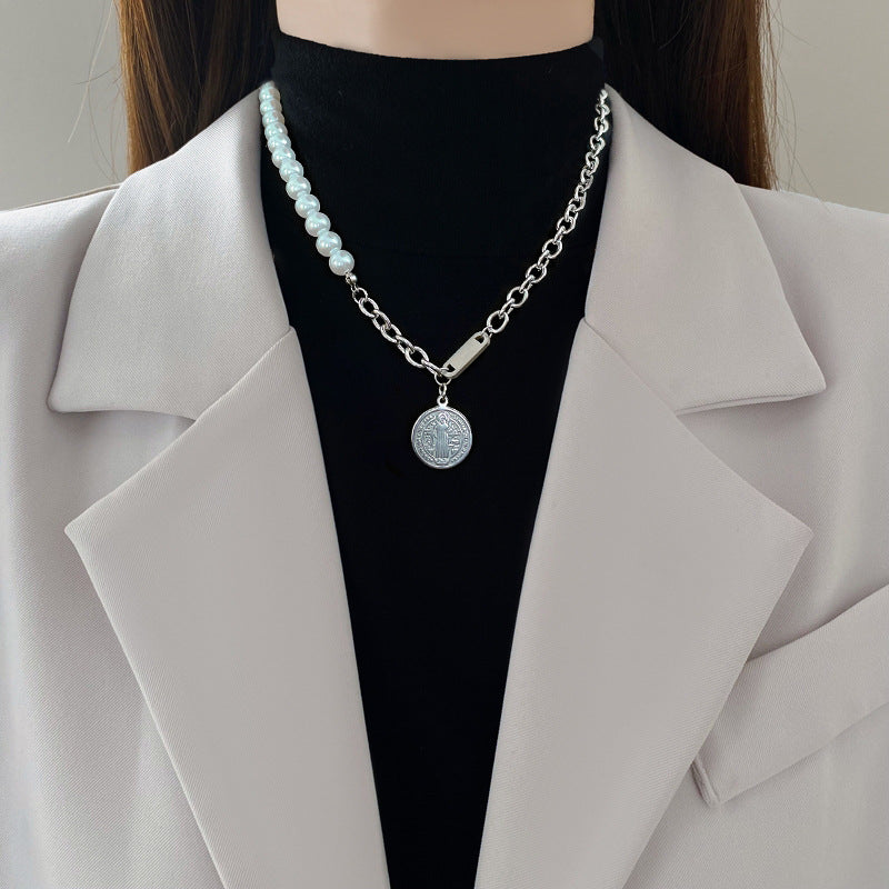 Retro Minimalist Geometric Pearl Necklace for Women Stainless Steel Oxidized Clavicle Chain