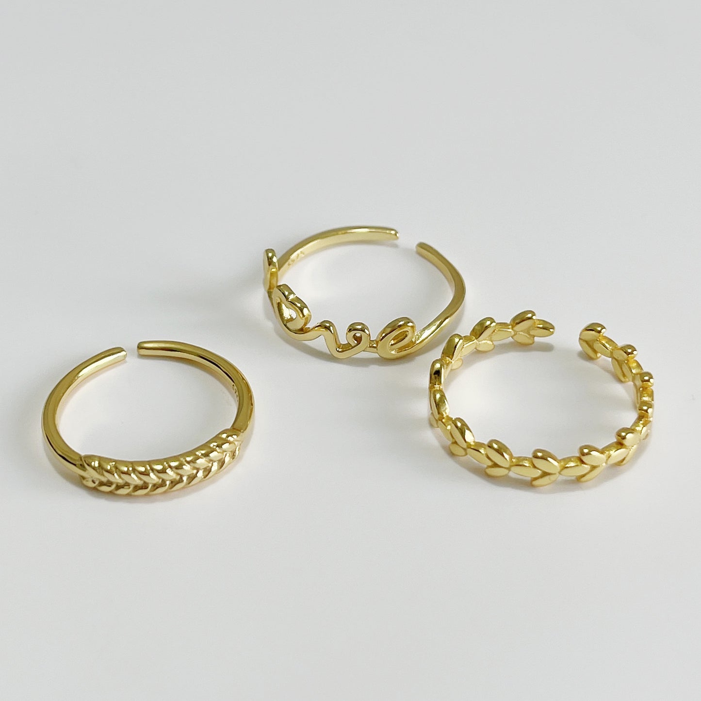 Anillo minimalista de plata de ley 925 con diseño geométrico chapado y estampado floral