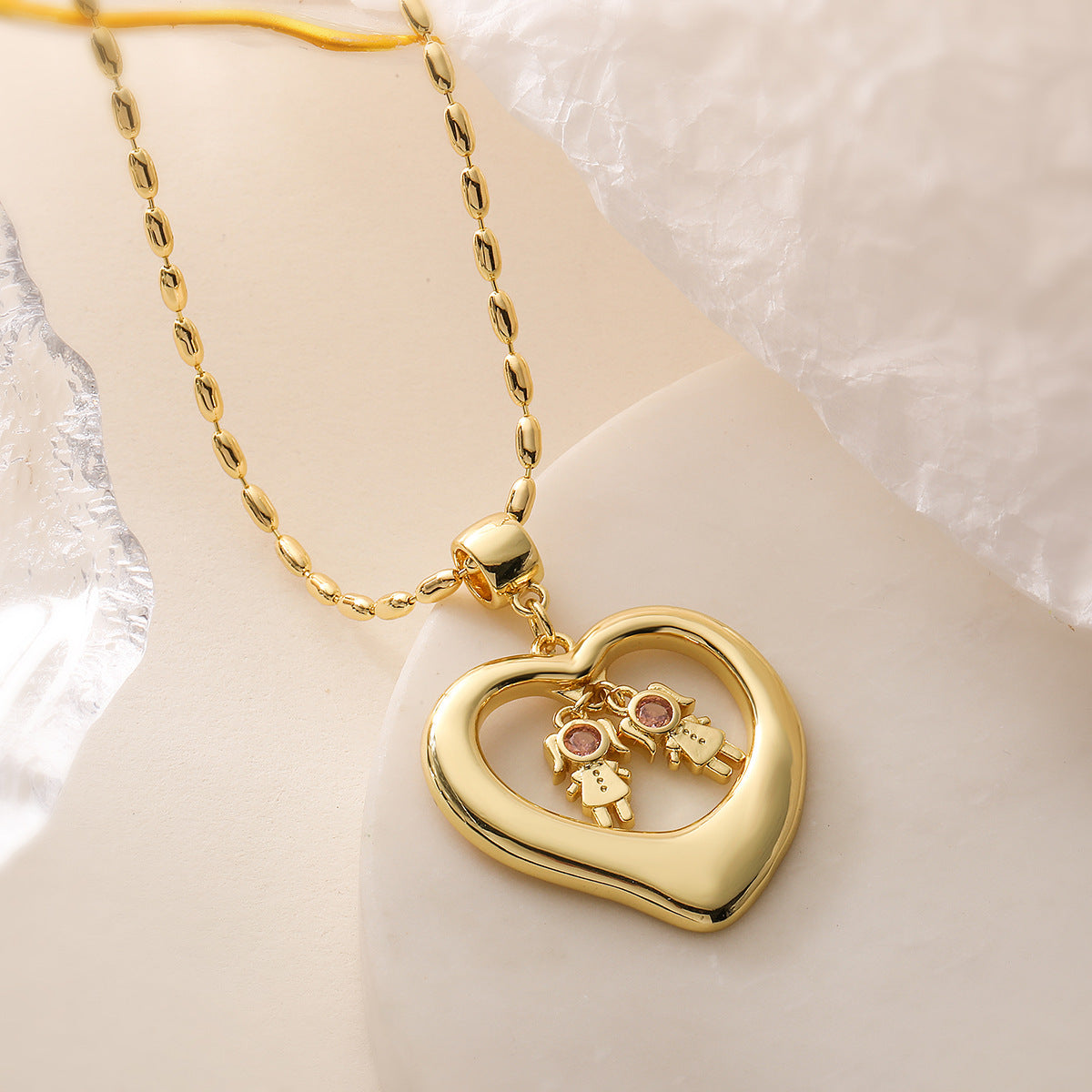 Collana con Ciondolo a Cuore Minimalista in Rame per Donna e Uomo con Design Geometrico e Delicata Catena alla Clavicola
