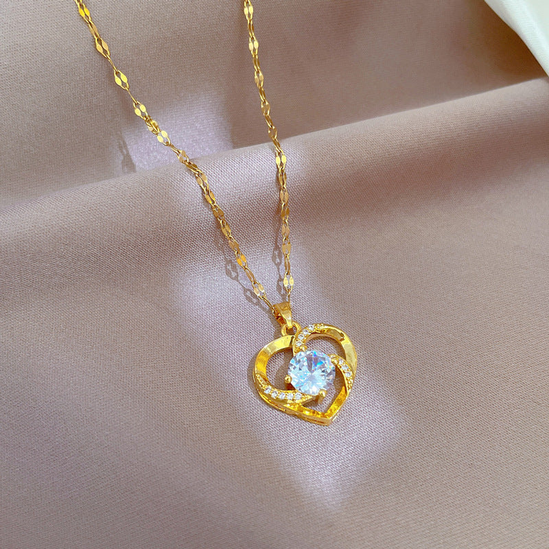 Collana geometrica di lusso Sweet Heart per donna in acciaio inossidabile con ciondolo strass Catena clavicola in acciaio al titanio
