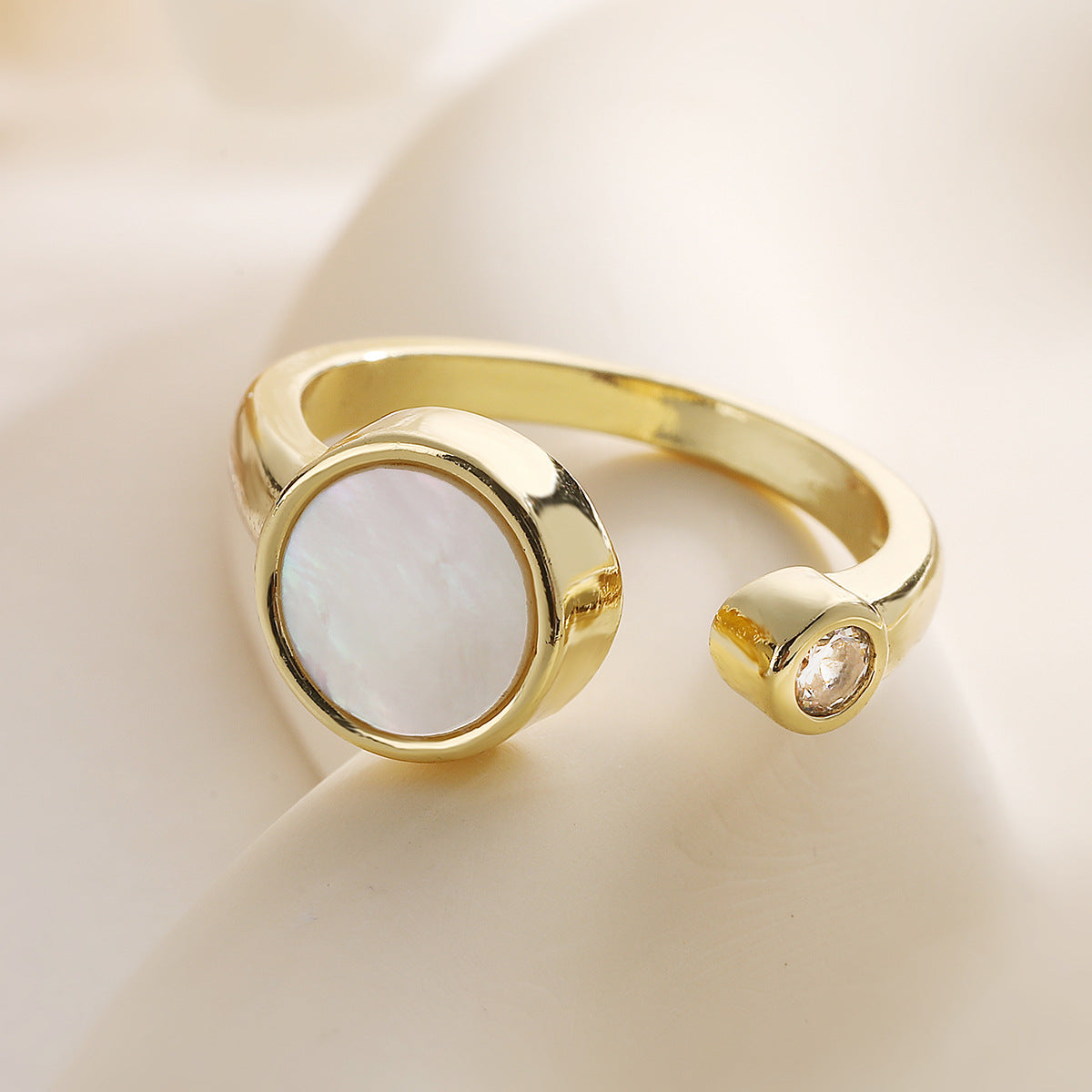 Minimalist Vintage 18K Gold Plated Brass Geometric Heart Open Ring