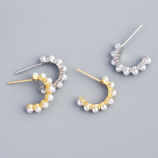 Dulces pendientes de aro en forma de C de plata de ley 925 con perlas incrustadas para mujer