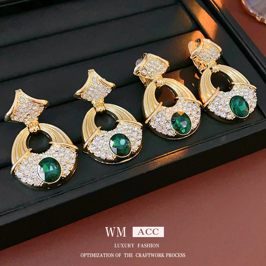 Vintage Chic Ginkgo Leaf Shaped Alloy Earrings with Rhinestone Inlay for Women, Lightweight Luxury Hoop-Style Ear Clips