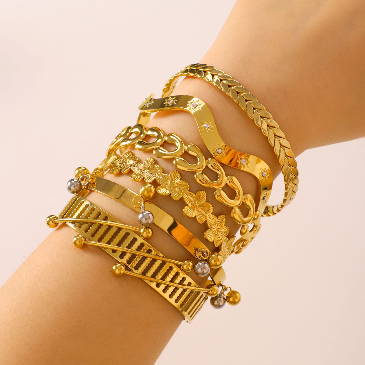 Vintage Minimalist Geometric Rhombus Pattern Stainless Steel Bracelet with Plating Finish Fashion Jewelry