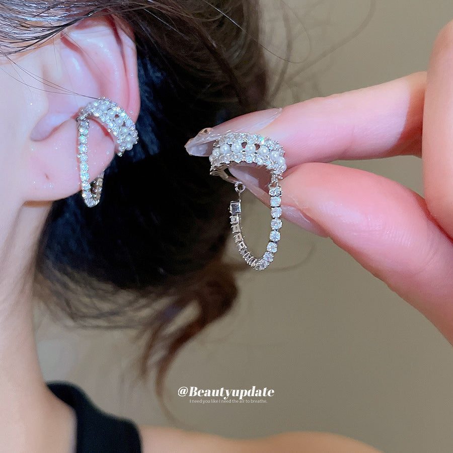 Minimalist Geometric Pearl Stud Earrings for Women with Zircon Inlay Lightweight Luxury Ear Cuffs