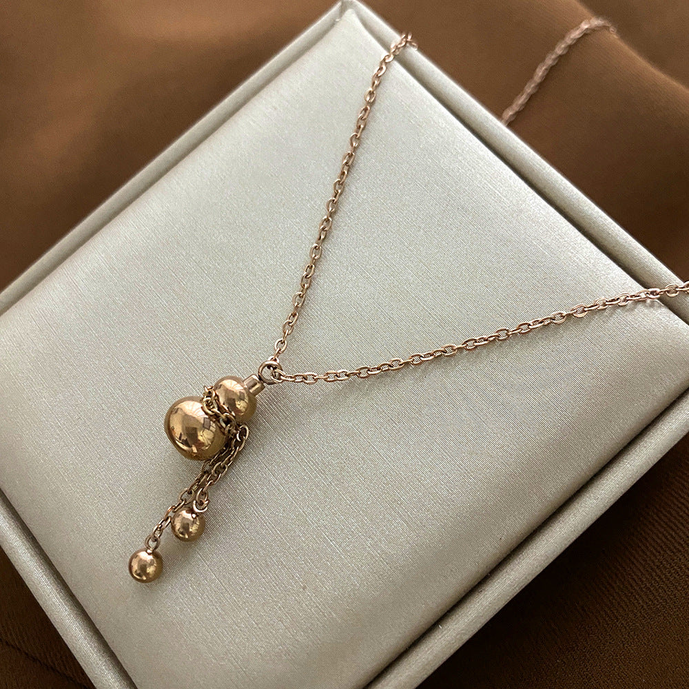Minimalist Animal-Shaped Titanium Steel Clavicle Necklace for Women with Electroplated Finish and Irregular Design
