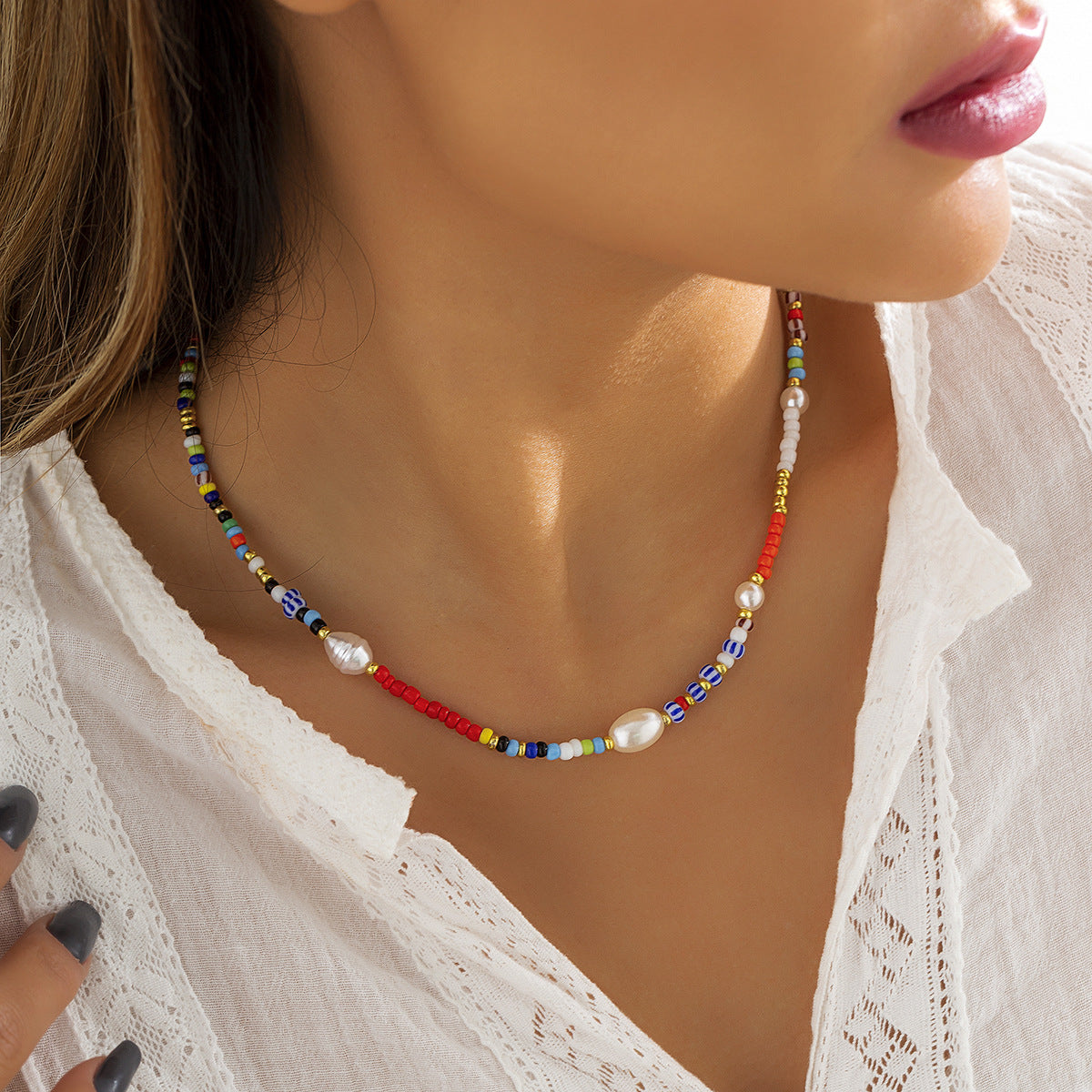 Collana con perle d'imitazione geometriche minimaliste da donna con catena a sfere rotonde
