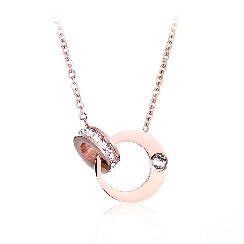 Collana da Donna in Acciaio al Titanio con Doppio Anello Geometrico, Placcata Oro Rosa 18K, Stile Naturale