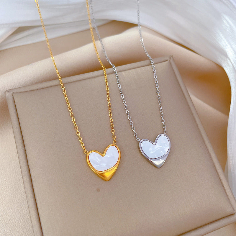 Minimalist Heart-Shaped Titanium Steel Necklace with Gold Plating for Women and Men, Clavicle Chain with Geometric Pendant