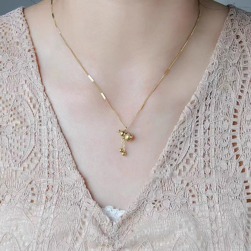 Collana O-Chain Unisex Minimalista con Ciondolo a Zucca Geometrico in Acciaio al Titanio Placcato Oro 18K