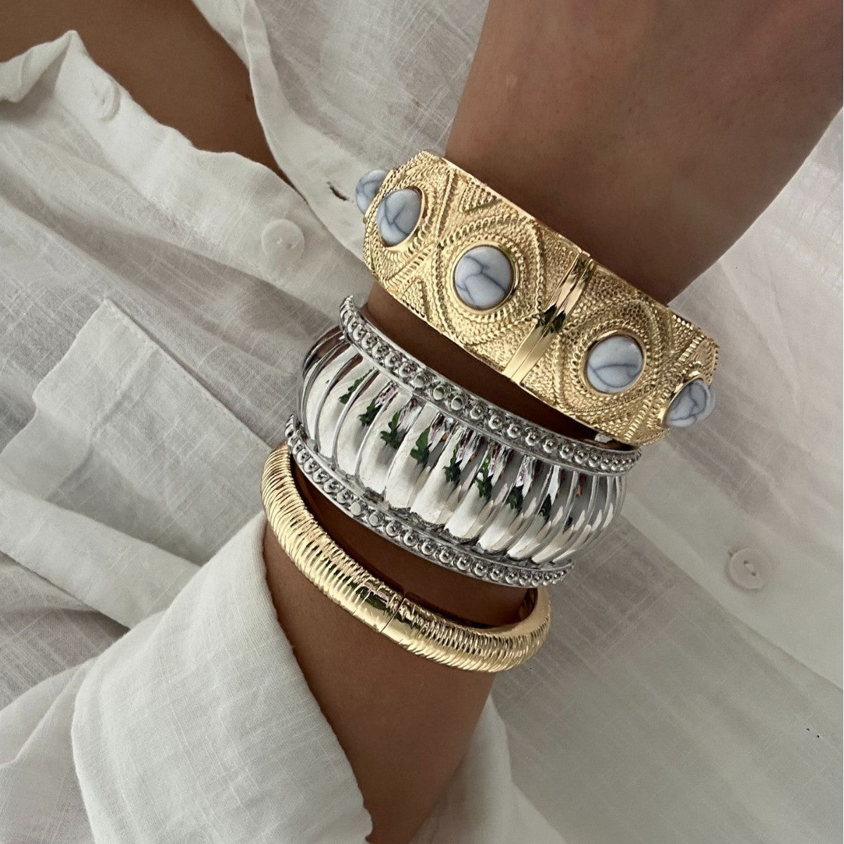 Bracciale da donna in lega placcato oro con design geometrico vintage