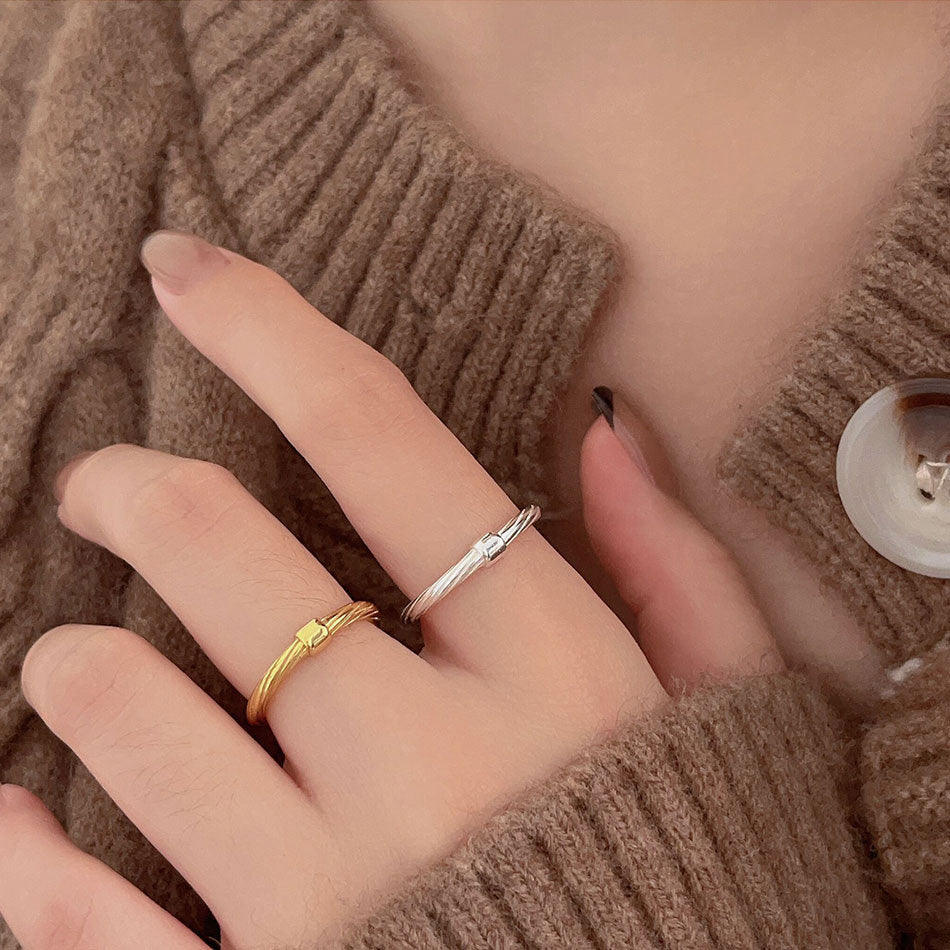 Minimalist Heart-Shaped 925 Sterling Silver Twisted Wire Ring with Geometric Faceted Detail for Women