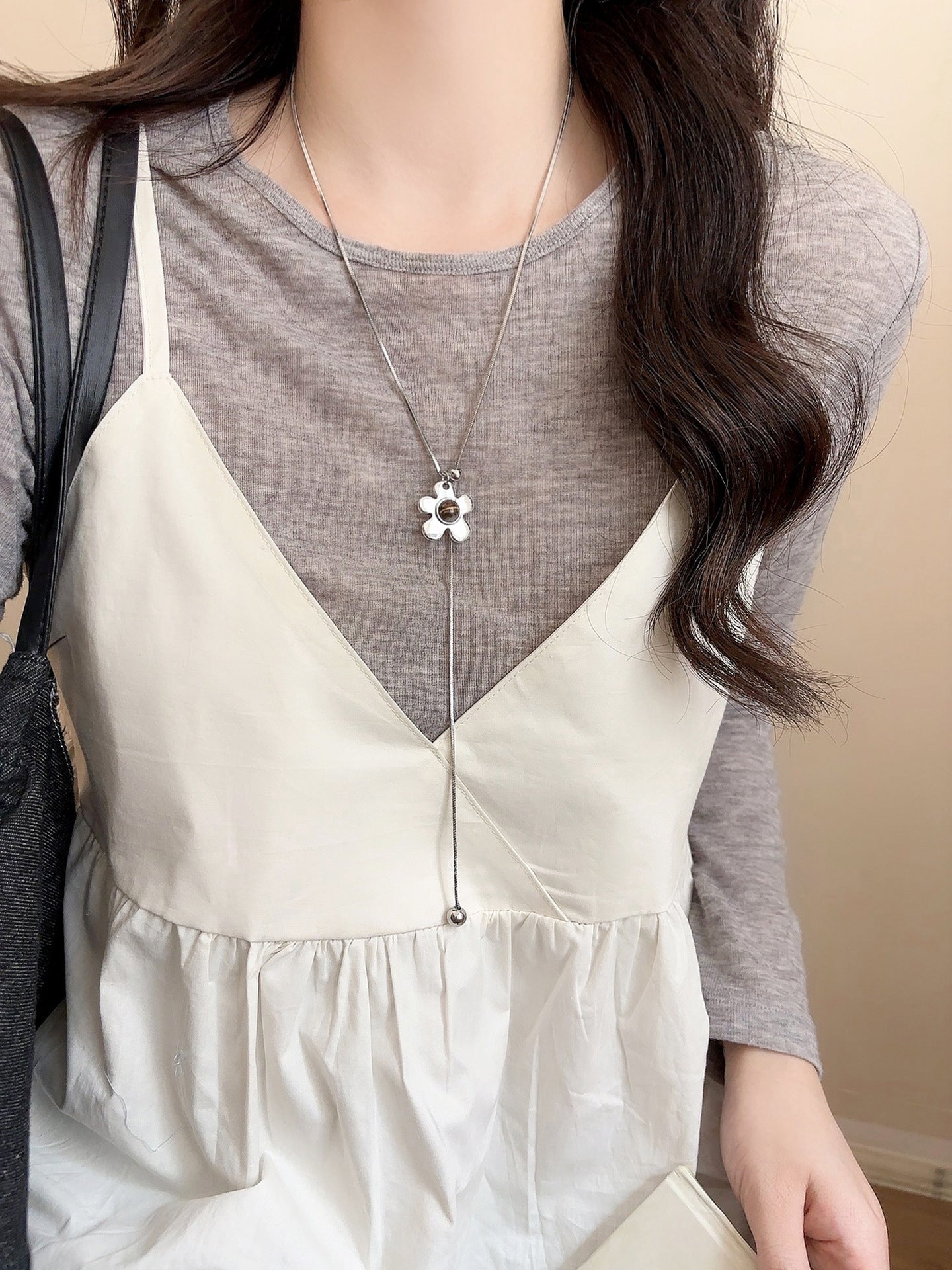 Collana con ciondolo geometrico minimalista in rame placcato da donna, catena maglione di lusso leggera