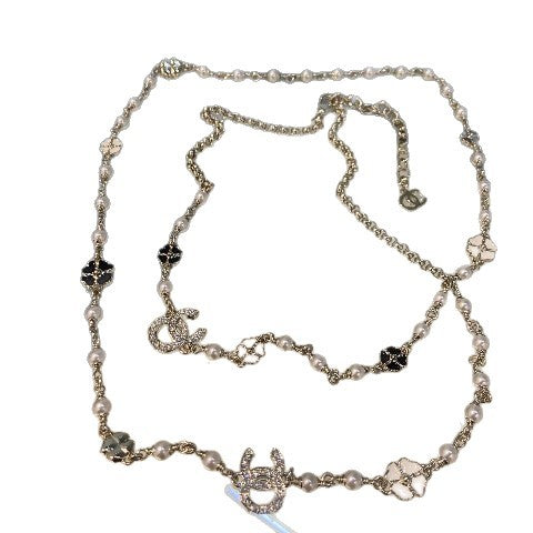 Collar floral de lujo para mujer de latón chapado en oro con esmalte de diamantes de imitación y cadena de bolas de perlas