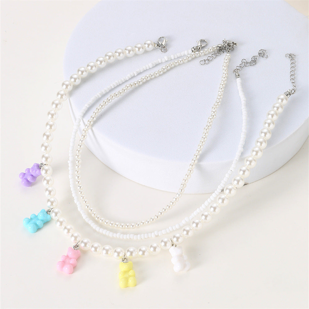 Collana con Ciondolo in Resina a Forma di Orsetto Carino e Perle Bianche per Bambini, Catena Fatta a Mano con Perline Rotonde