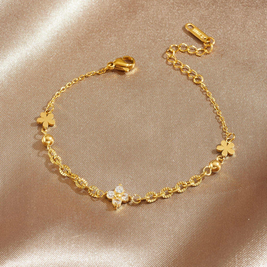 Minimalist Elegant Gold Plated Stainless Steel Rhinestone Floral Bracelet