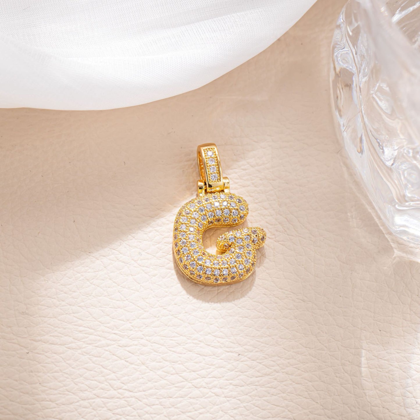 Minimalist Hip-hop Micro Inlaid Cubic Zirconia Letter Brass Pendant Necklace
