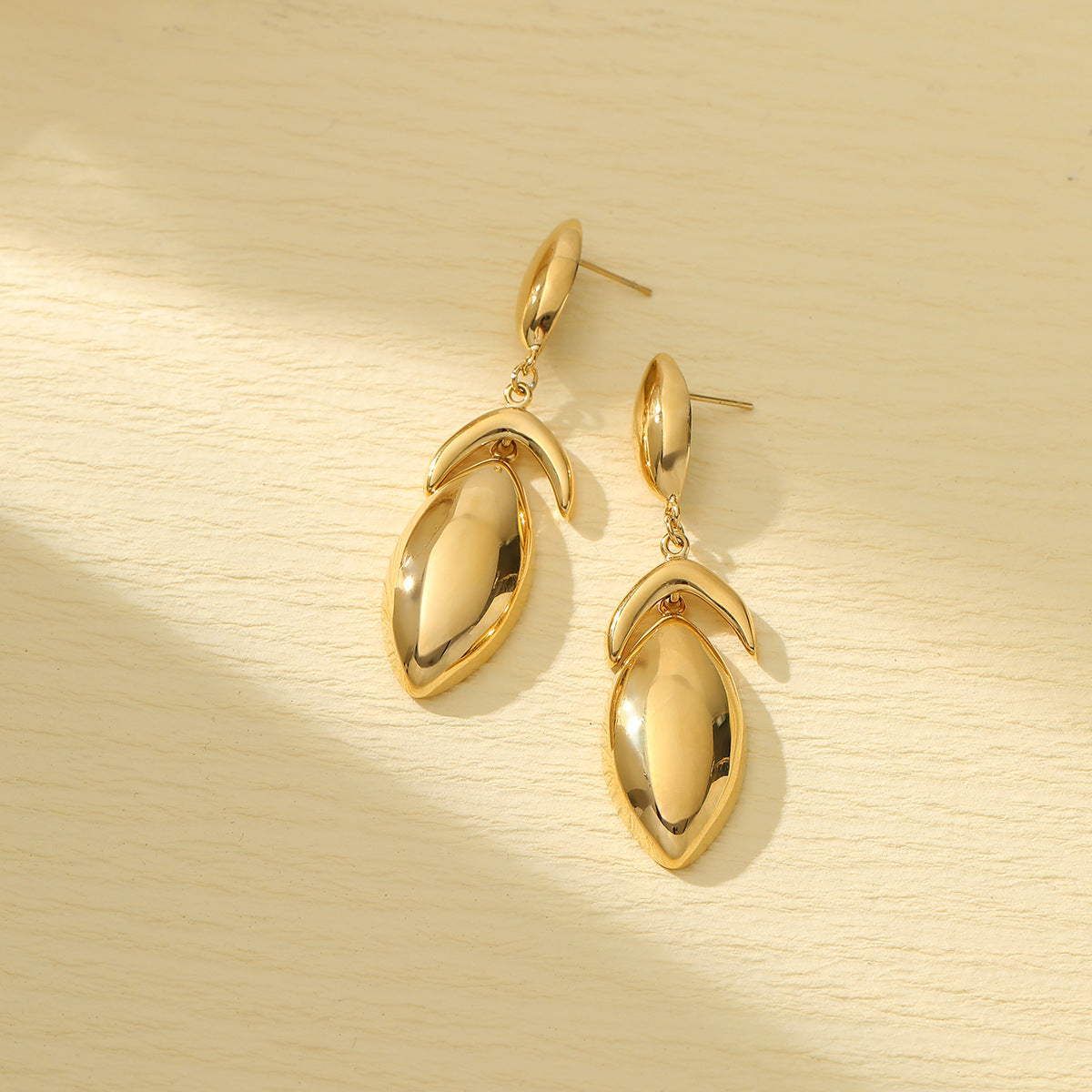 Minimalist Water-Drop-Shaped Titanium Steel Earrings for Women with Vacuum Plating Finish and Stainless Steel Posts