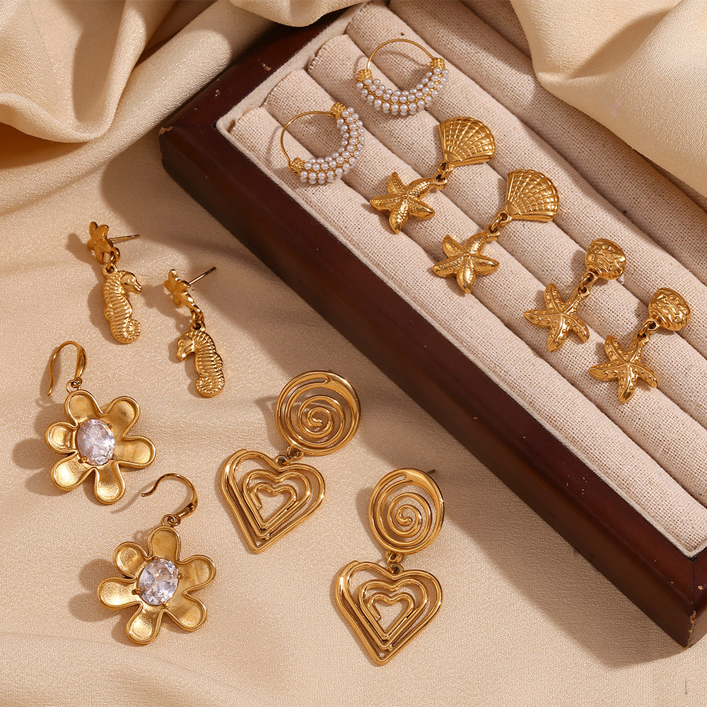 Orecchini a cerchio a spirale con stelle marine e cuore floreale alla moda in acciaio inossidabile placcato oro 18K da donna