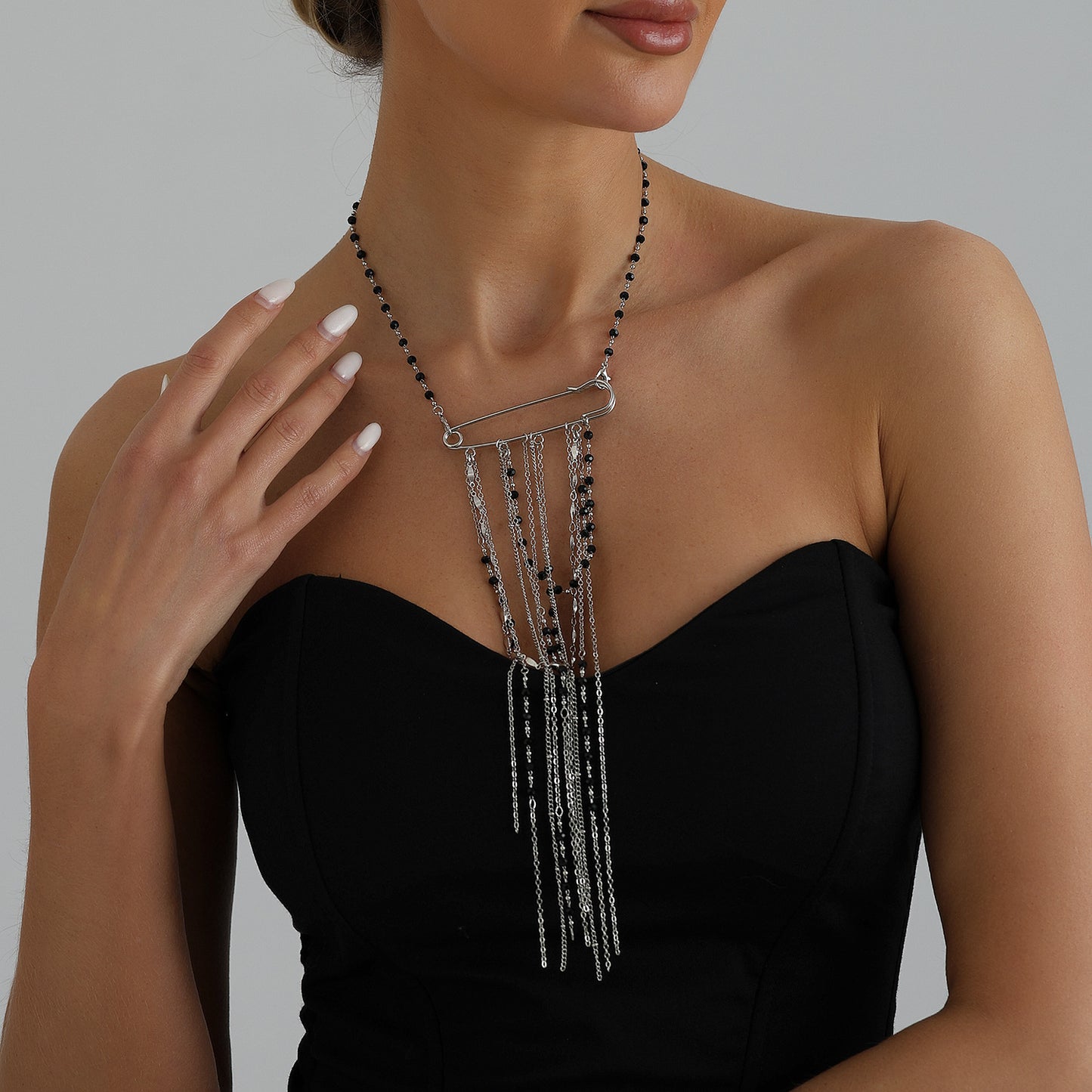 Streetwear Geometric Iron Plated Tassel Necklace for Women
