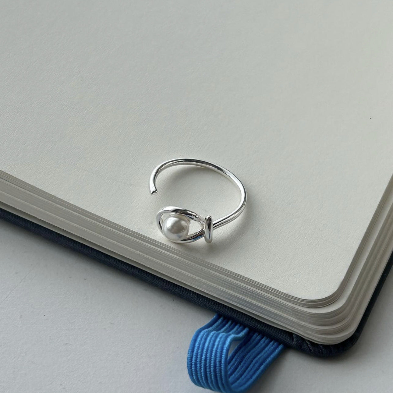 Minimalist Heart-Shaped 925 Sterling Silver Ring with Beveled Square Accent for Women