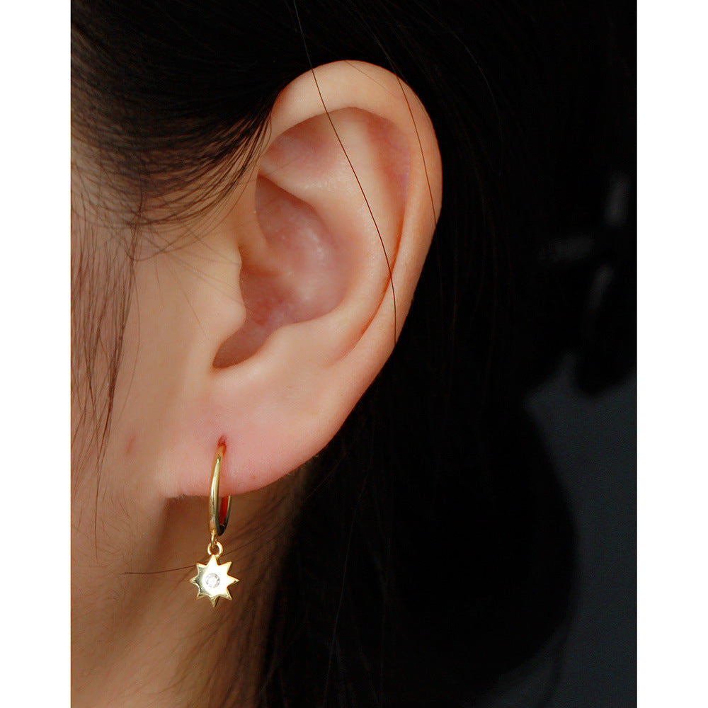Pendientes de botón minimalistas con forma de estrella de plata de ley 925 con incrustaciones de diamantes de imitación para mujer
