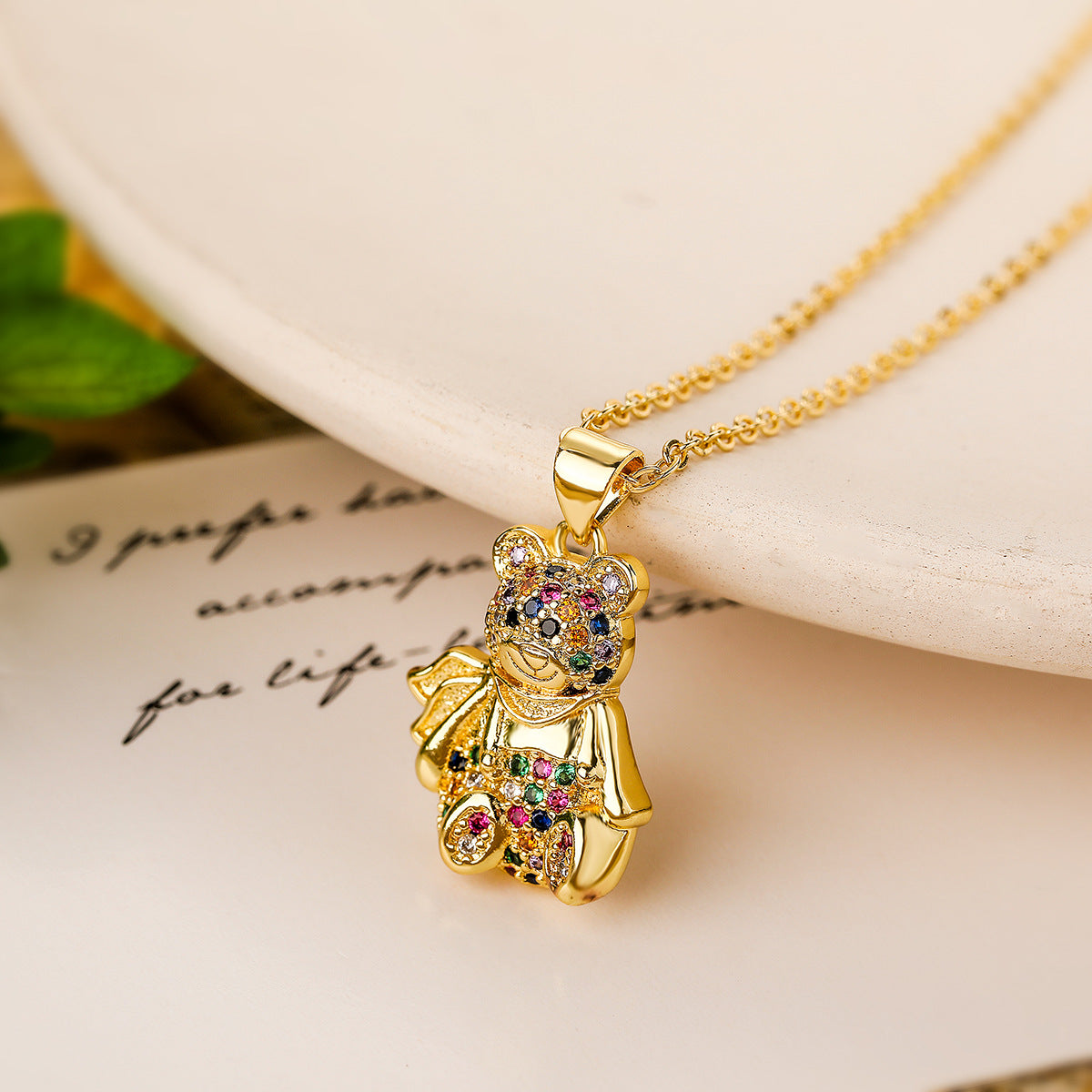 Cute Bear-Shaped Pendant Necklace for Women in Copper with 18K Gold Plating and Zircon Inlay Minimalist Style Clavicle Chain