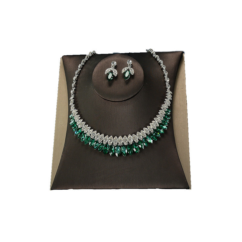 Set di Gioielli da Sposa per Donna, Collana, Orecchini e Bracciale a Goccia con Cuore in Zirconia Cubica e Lega Placcata, Lusso Elegante