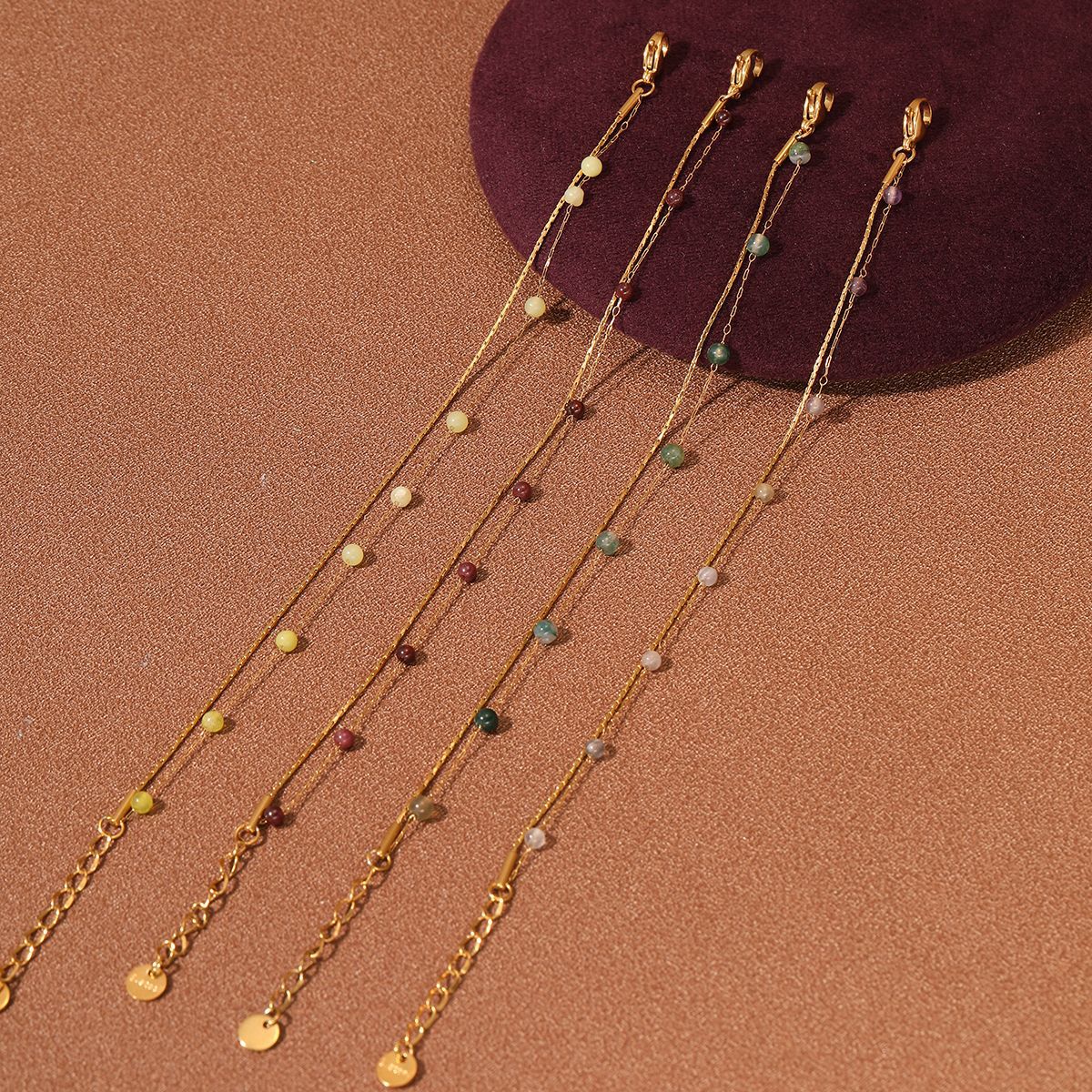 Bracciale doppio strato in acciaio al titanio con forme geometriche, stile OL alla moda, con perline di granato naturale e finitura placcata oro 18K per donna